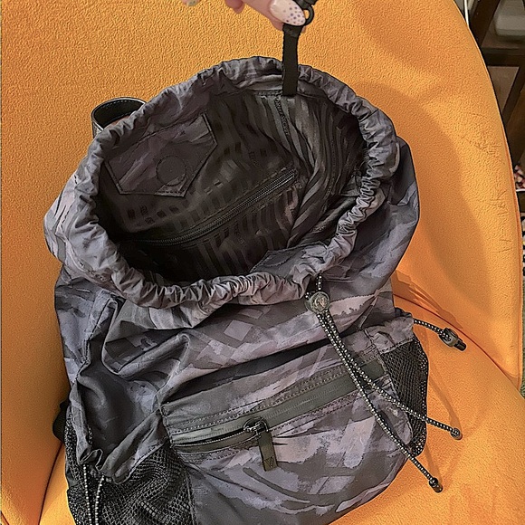 Victoria's Secret Purple Zebra Camo Cinch-Top Backpack 🎆 - Picture 16 of 17